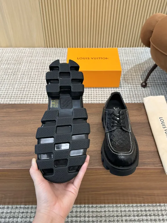 Louis Vuitton Shoe 